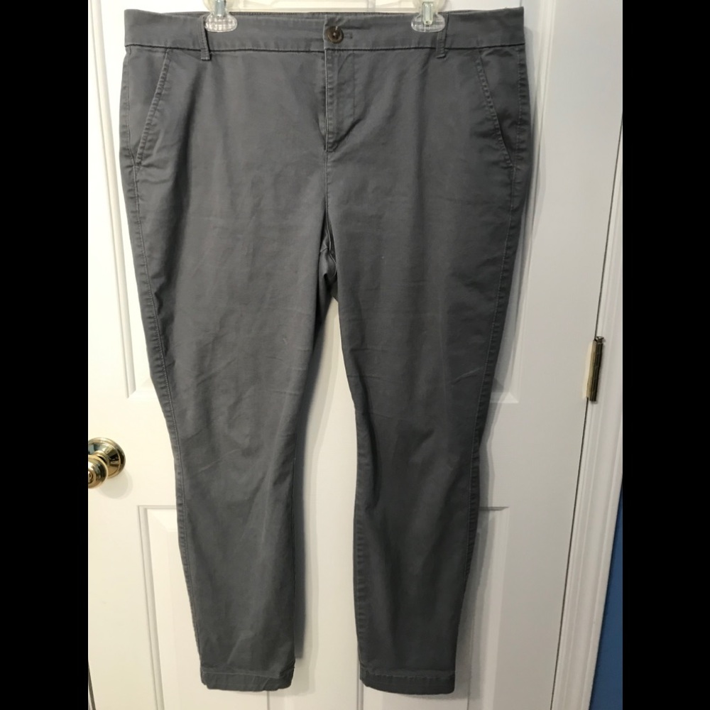 Light grey pixie pant